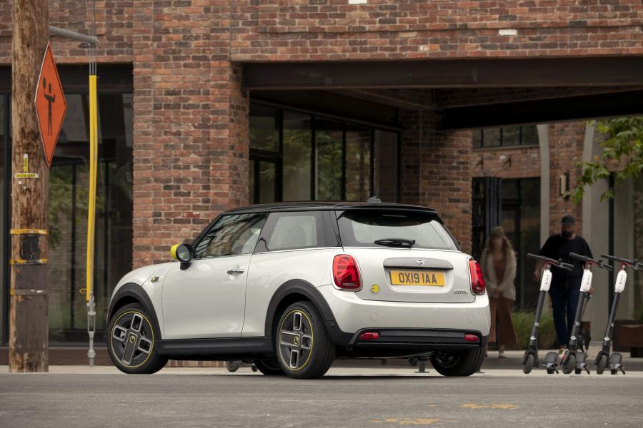 Mini Cooper SE (F56) 2019 года  (WW) (фото 22 из 132)